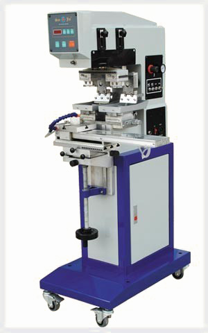 兩色氣動(dòng)移印機(jī)T恤后領(lǐng)標(biāo)印花機(jī)logo移印機(jī)