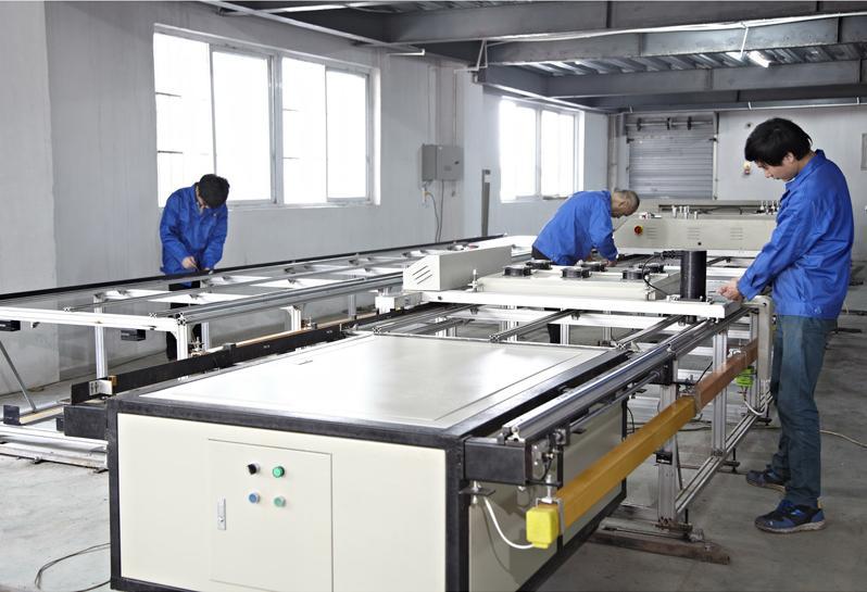 跑臺(tái)機(jī)擺渡車